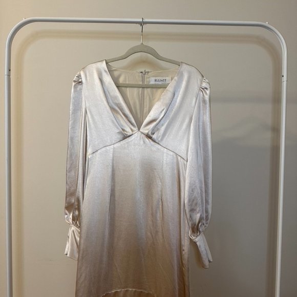 Aleah Long Sleeve Satin Gown - M - Picture 2 of 5